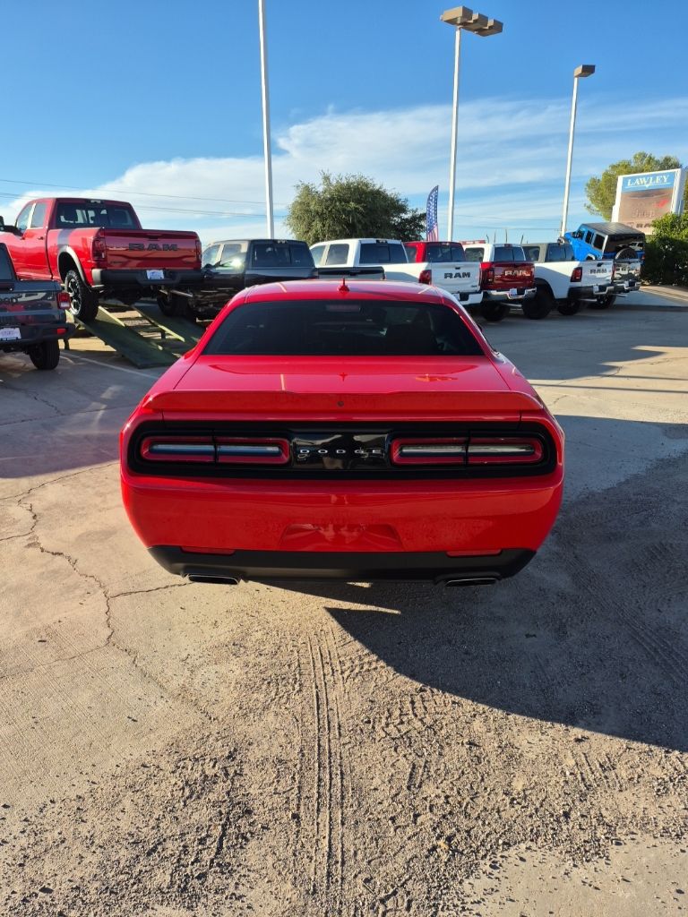 2022 Dodge Challenger R/T - Photo 6