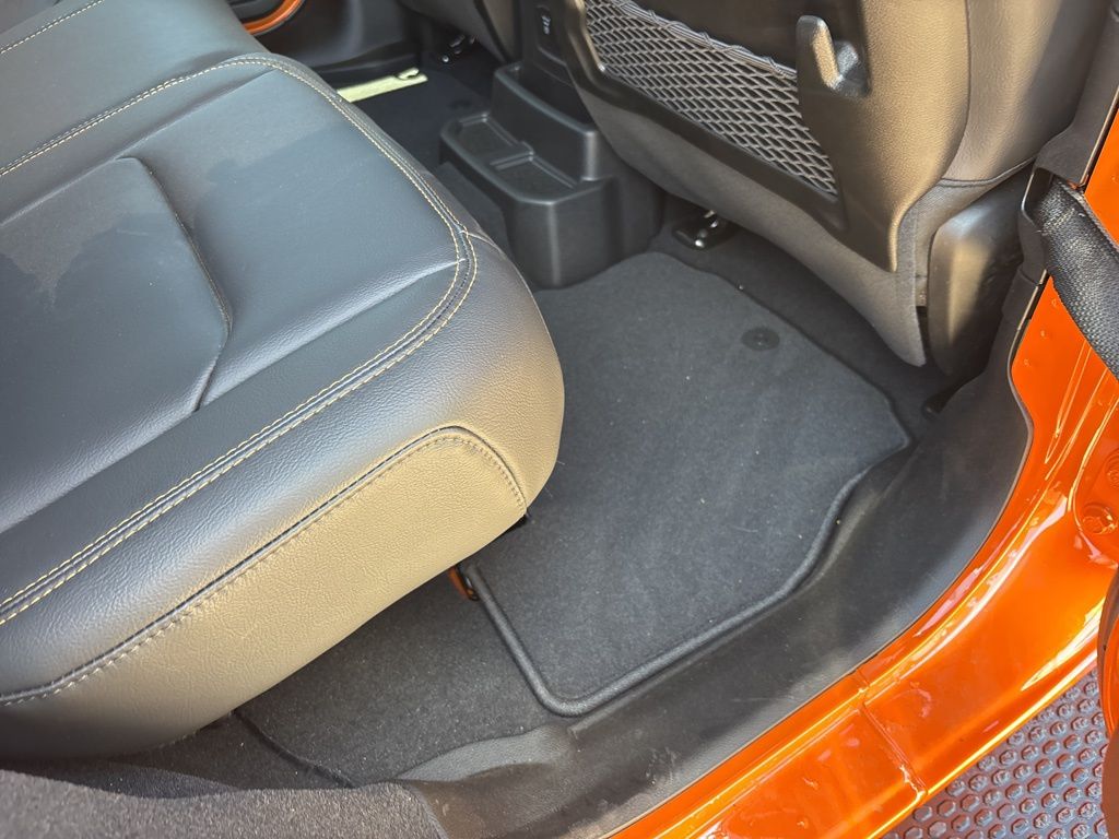 2025 Jeep Wrangler 4-Door Sahara - Photo 24