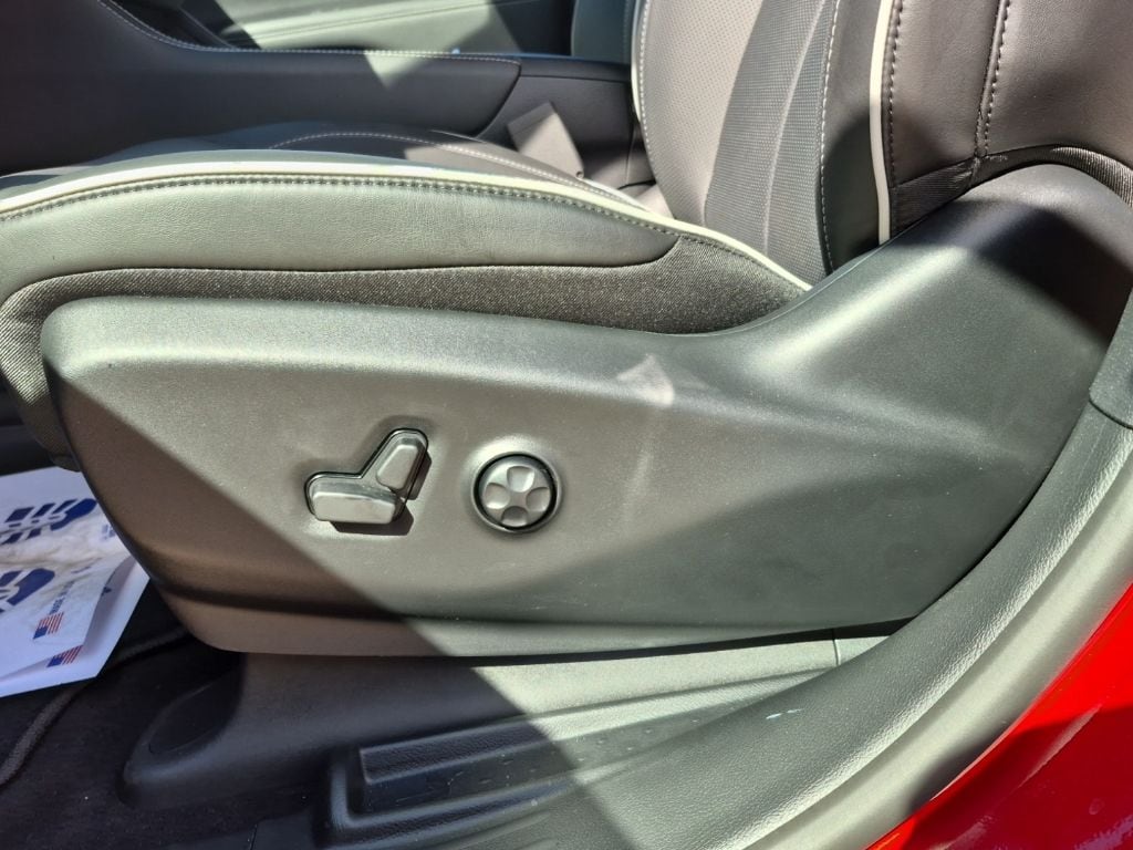 2025 Chrysler Pacifica Limited - Photo 25