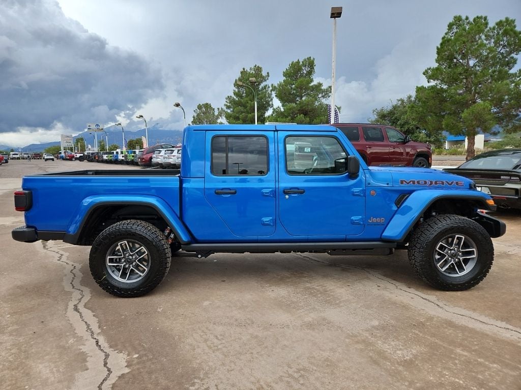 New 2026 Jeep Gladiator MOJAVE 4X4 Pickup