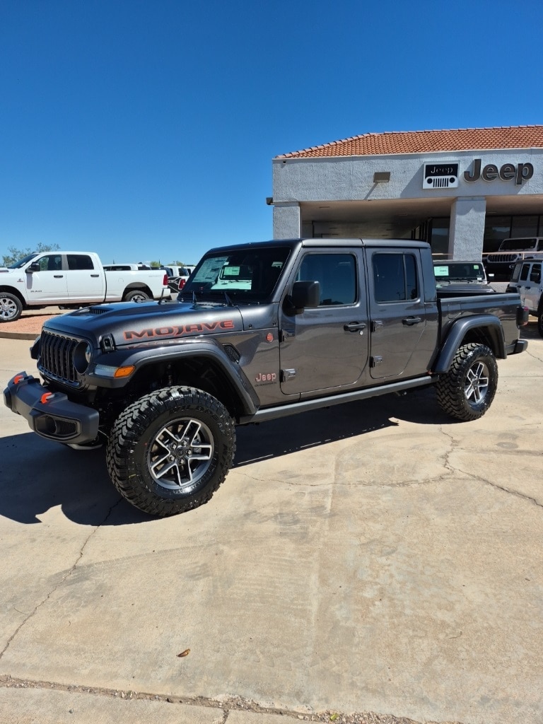 2025 Jeep Gladiator Mojave's photo