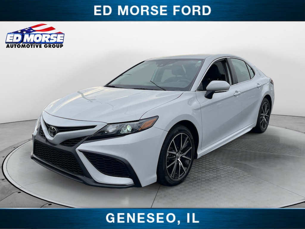 Used 2023 Toyota Camry SE SE Auto