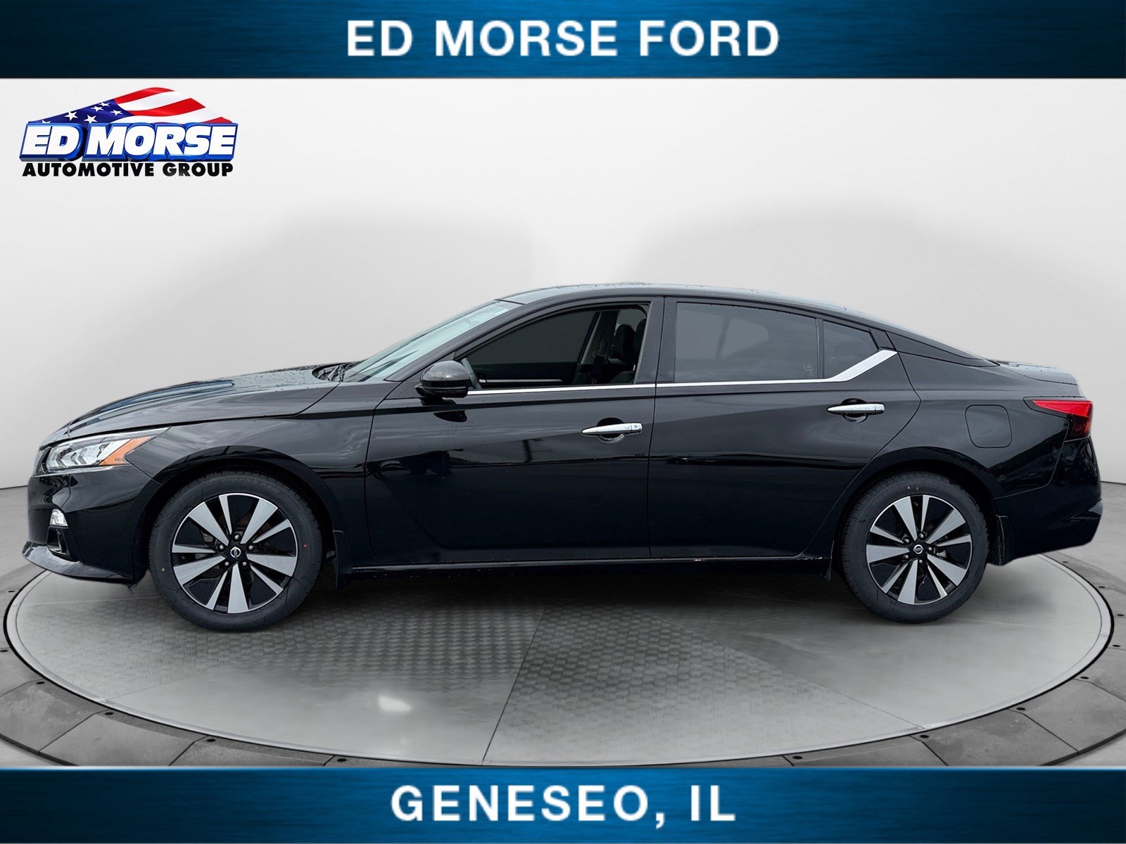 Used 2022 Nissan Altima SL with VIN 1N4BL4EVXNN302696 for sale in Geneseo, IL