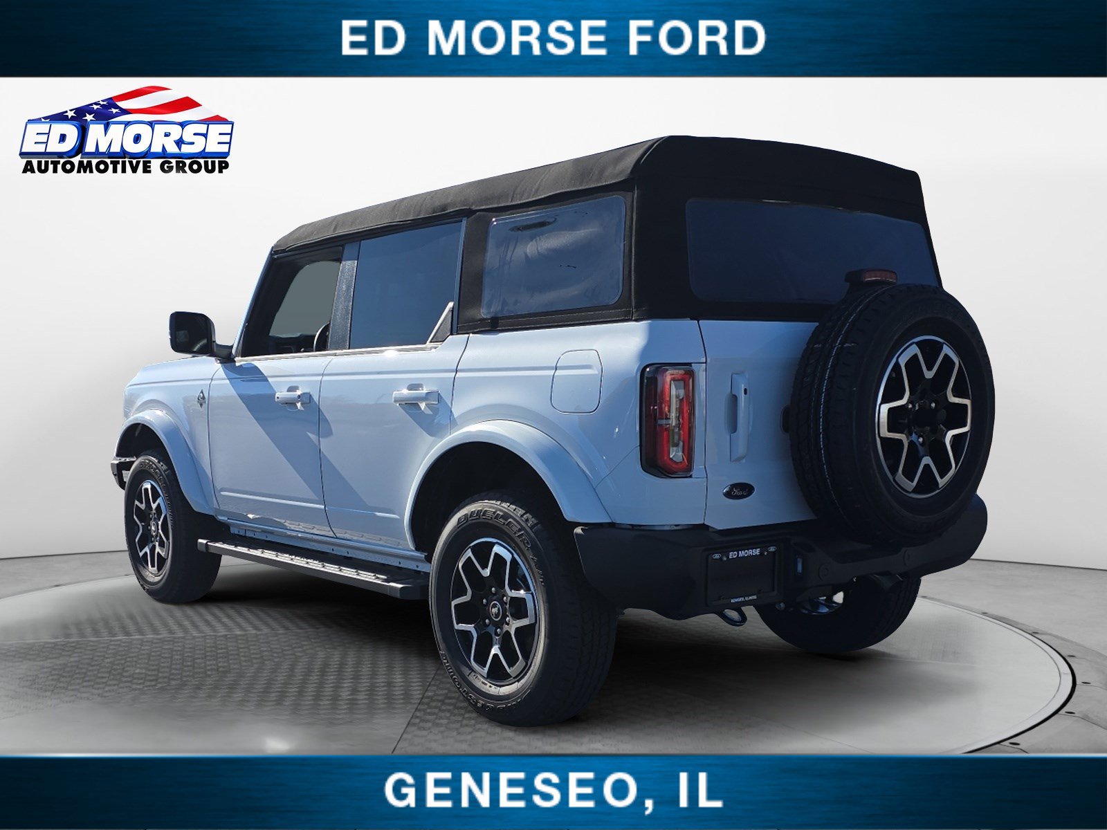 2024 Ford Bronco Outer Banks photo 3