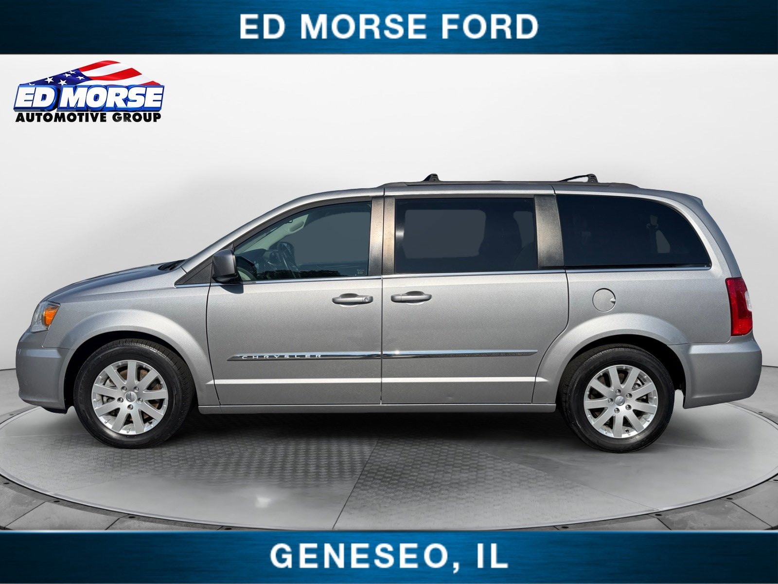 Used 2016 Chrysler Town & Country Touring with VIN 2C4RC1BG4GR206856 for sale in Geneseo, IL
