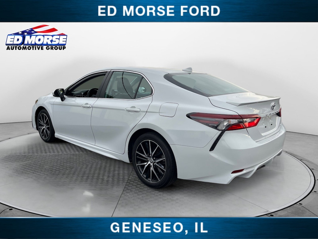 Used 2023 Toyota Camry SE SE Auto