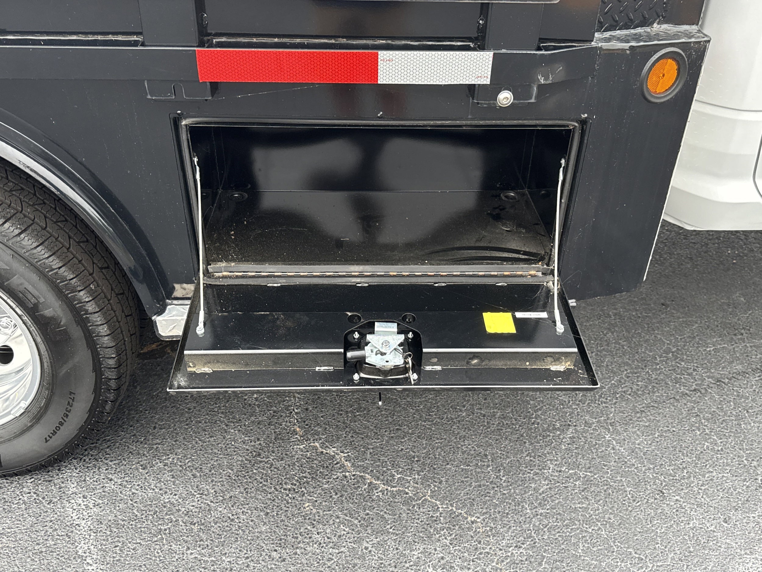 2025 RAM 3500 Chassis Tradesman - Photo 15