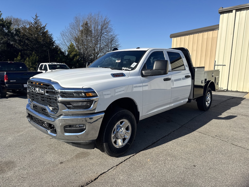 New 2025 Ram 2500 TRADESMAN CREW CAB 4X4 8' BOX Pickup