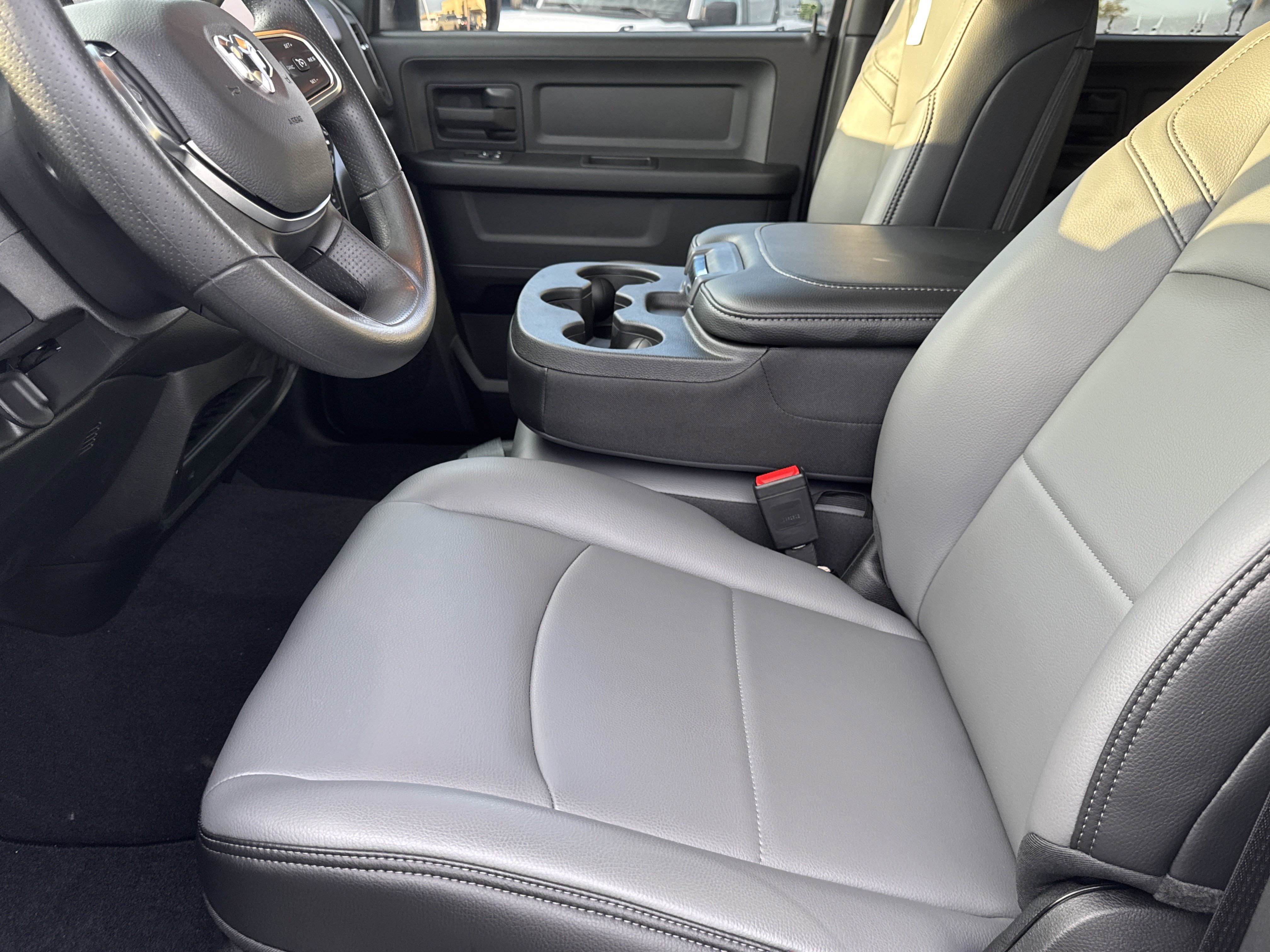 2026 RAM 2500 Tradesman - Photo 9