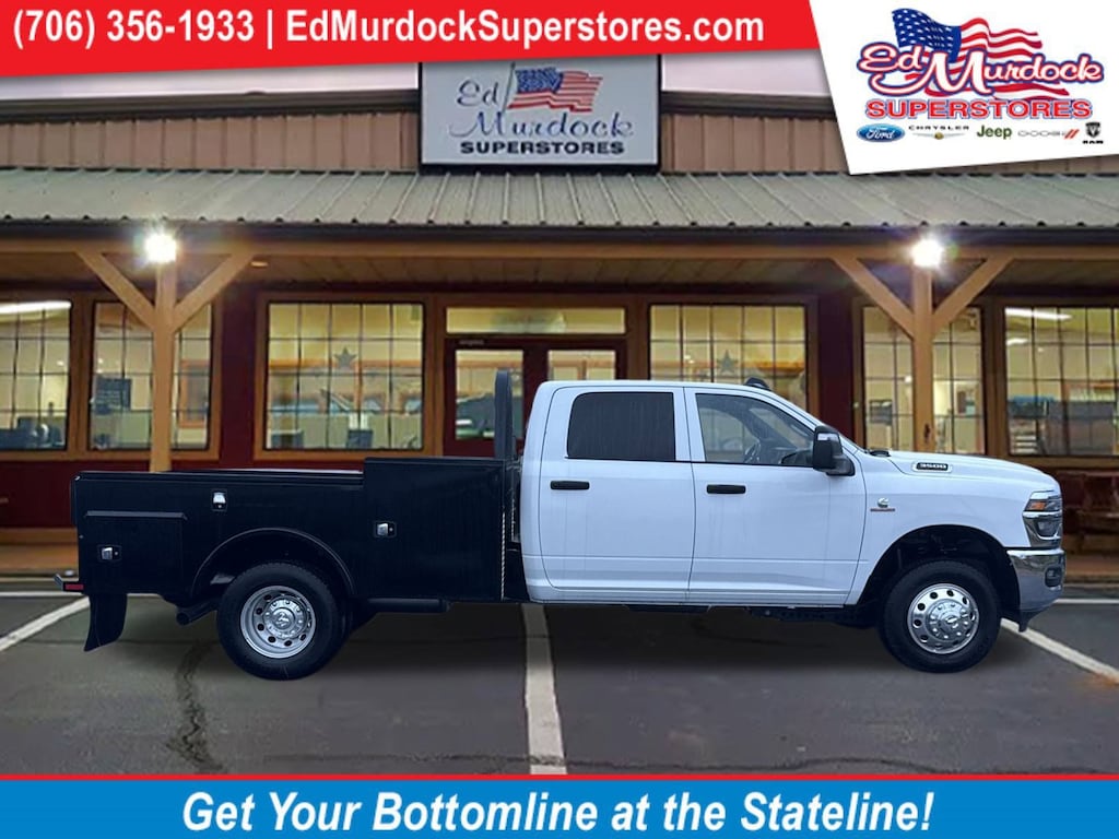New 2025 Ram 3500 Chassis Cab 3500 TRADESMAN CREW CAB CHASSIS 4X4 60' CA Pickup