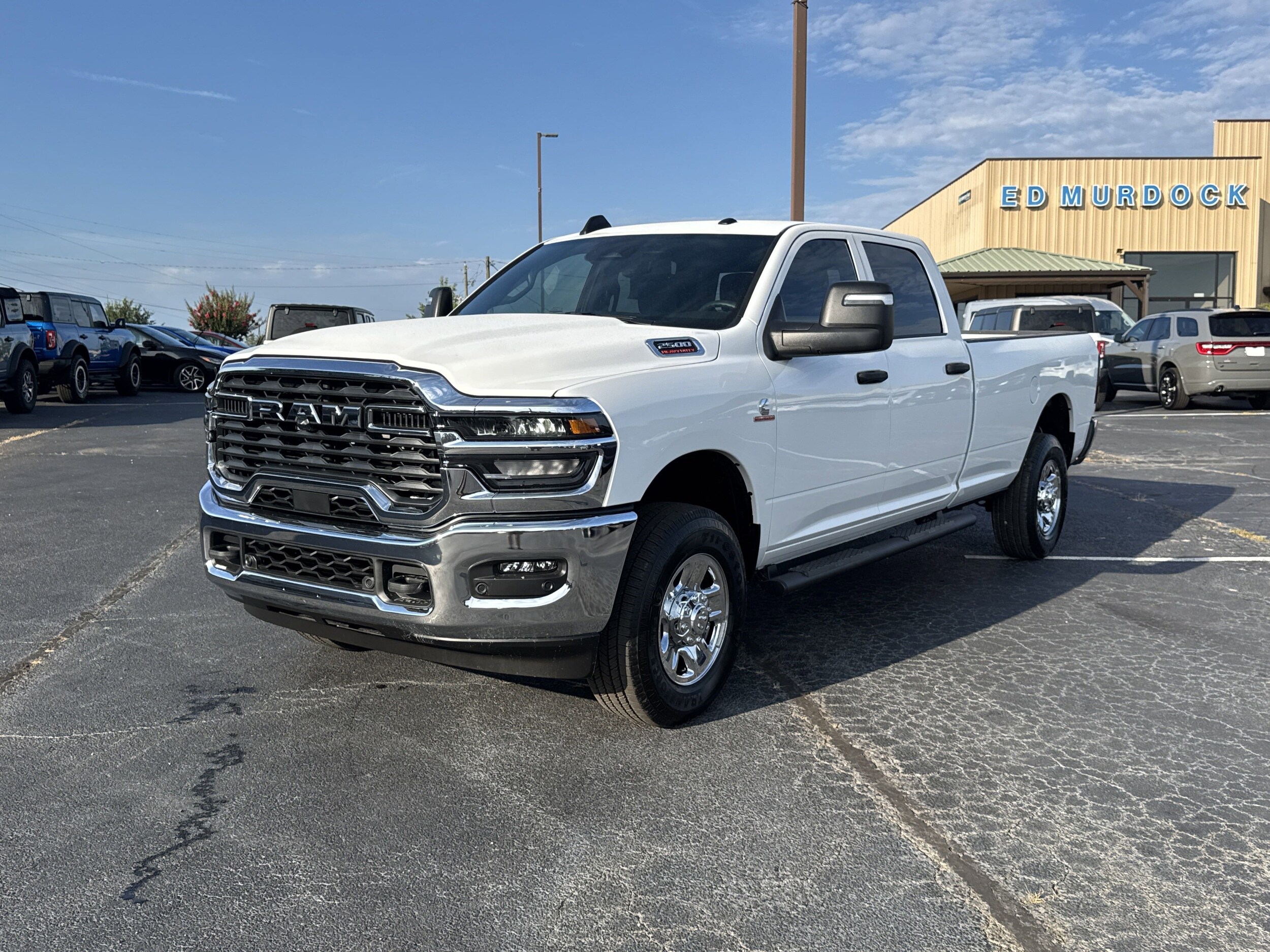 2025 Ram 2500 Tradesman photo 2