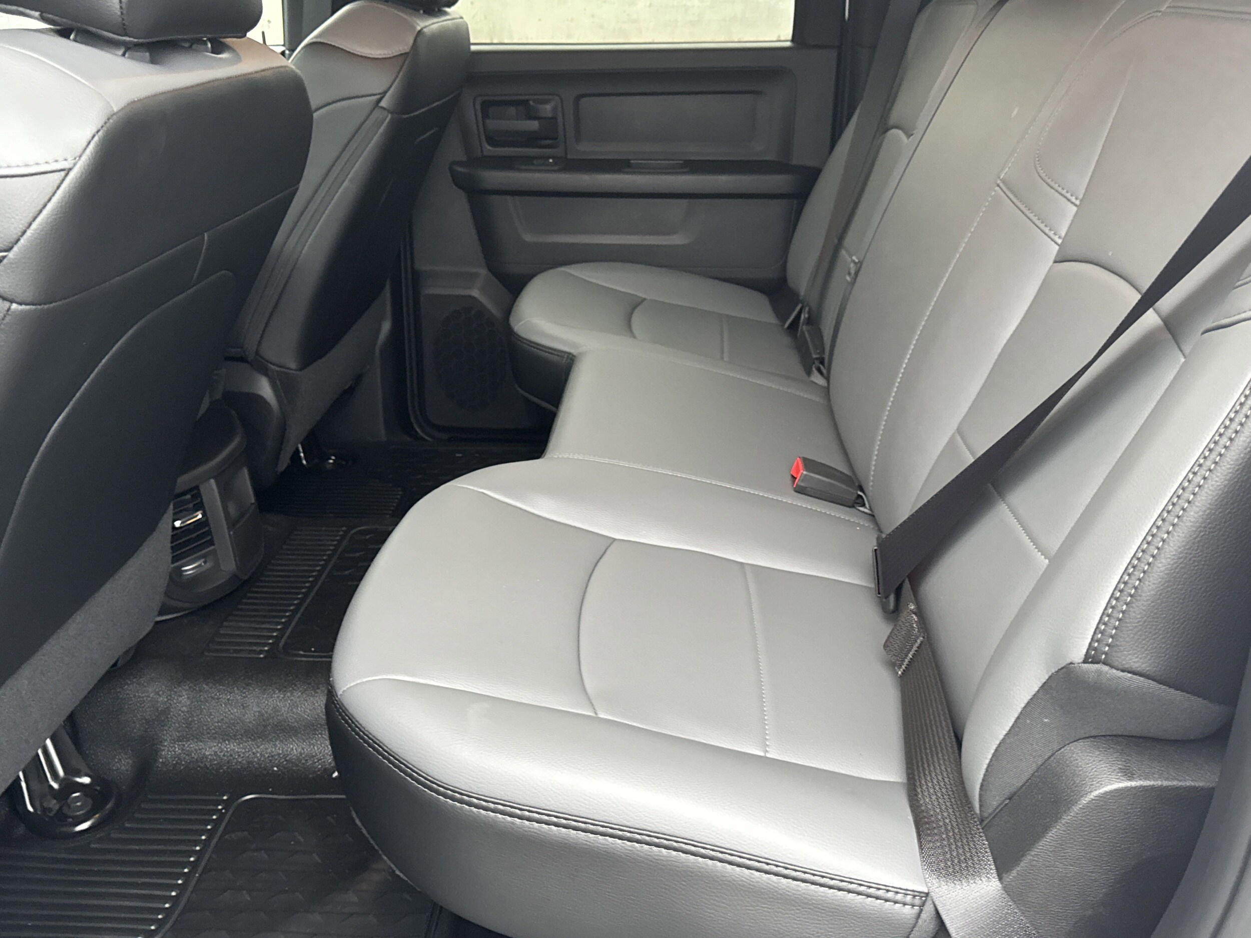 2025 RAM 3500 Chassis Tradesman - Photo 19