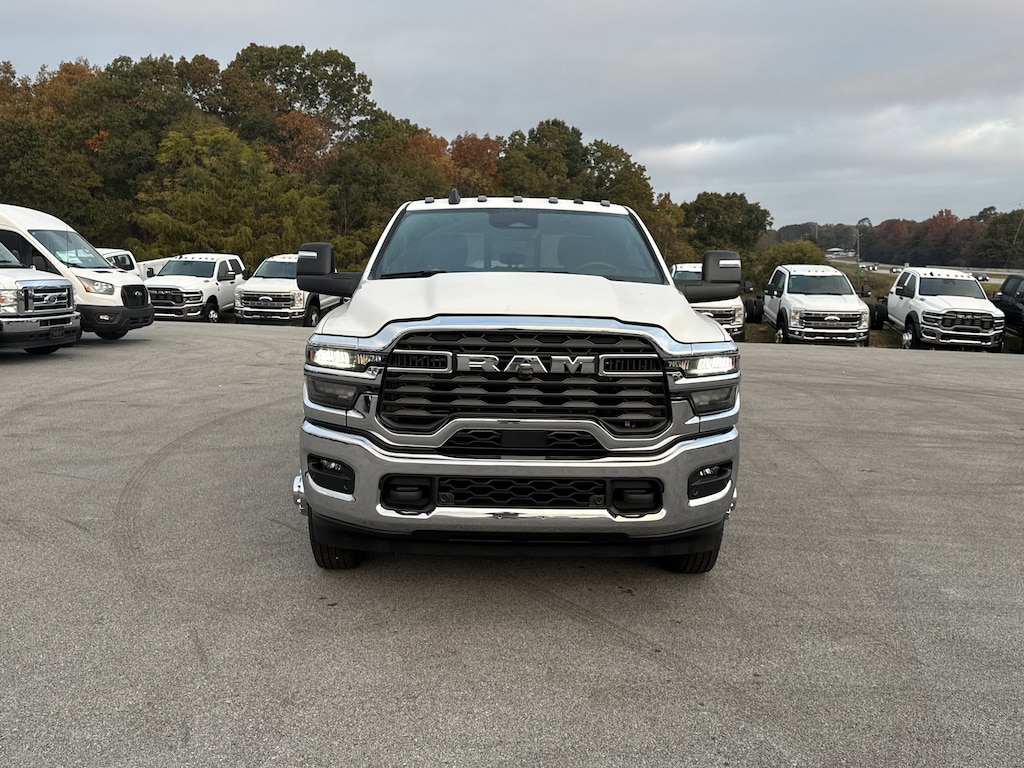 New 2026 Ram 3500 TRADESMAN CREW CAB 4X4 8' BOX Pickup
