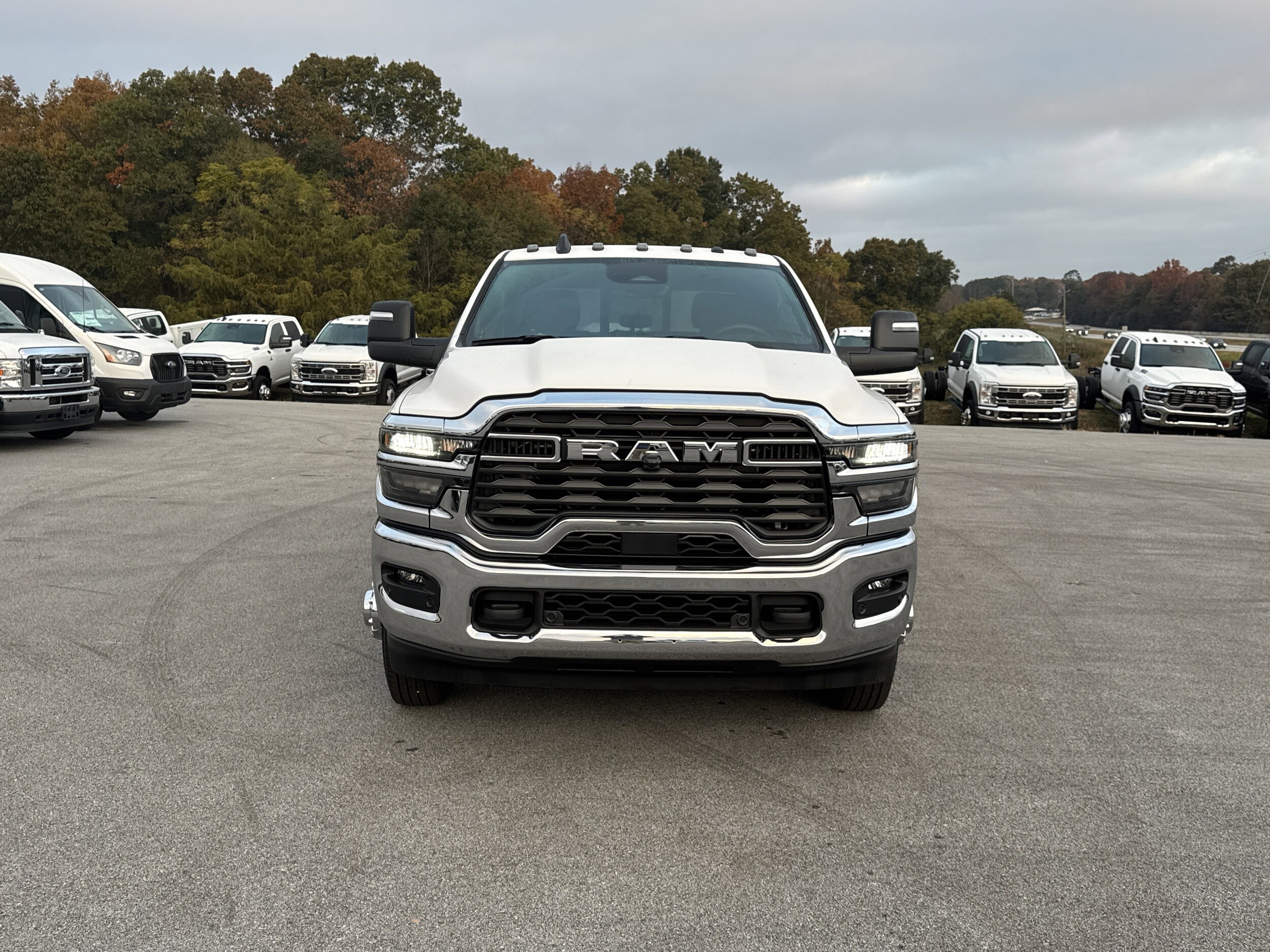 2026 Ram 3500 Tradesman photo 3