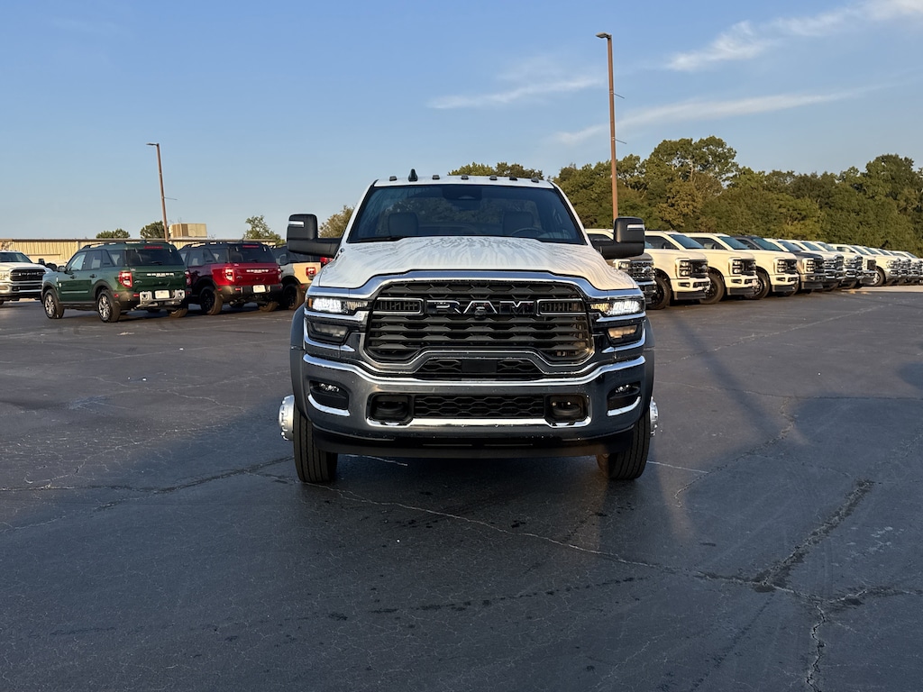 New 2025 Ram 5500 Chassis Cab 5500 TRADESMAN CHASSIS REGULAR CAB 4X4 120' CA Pickup