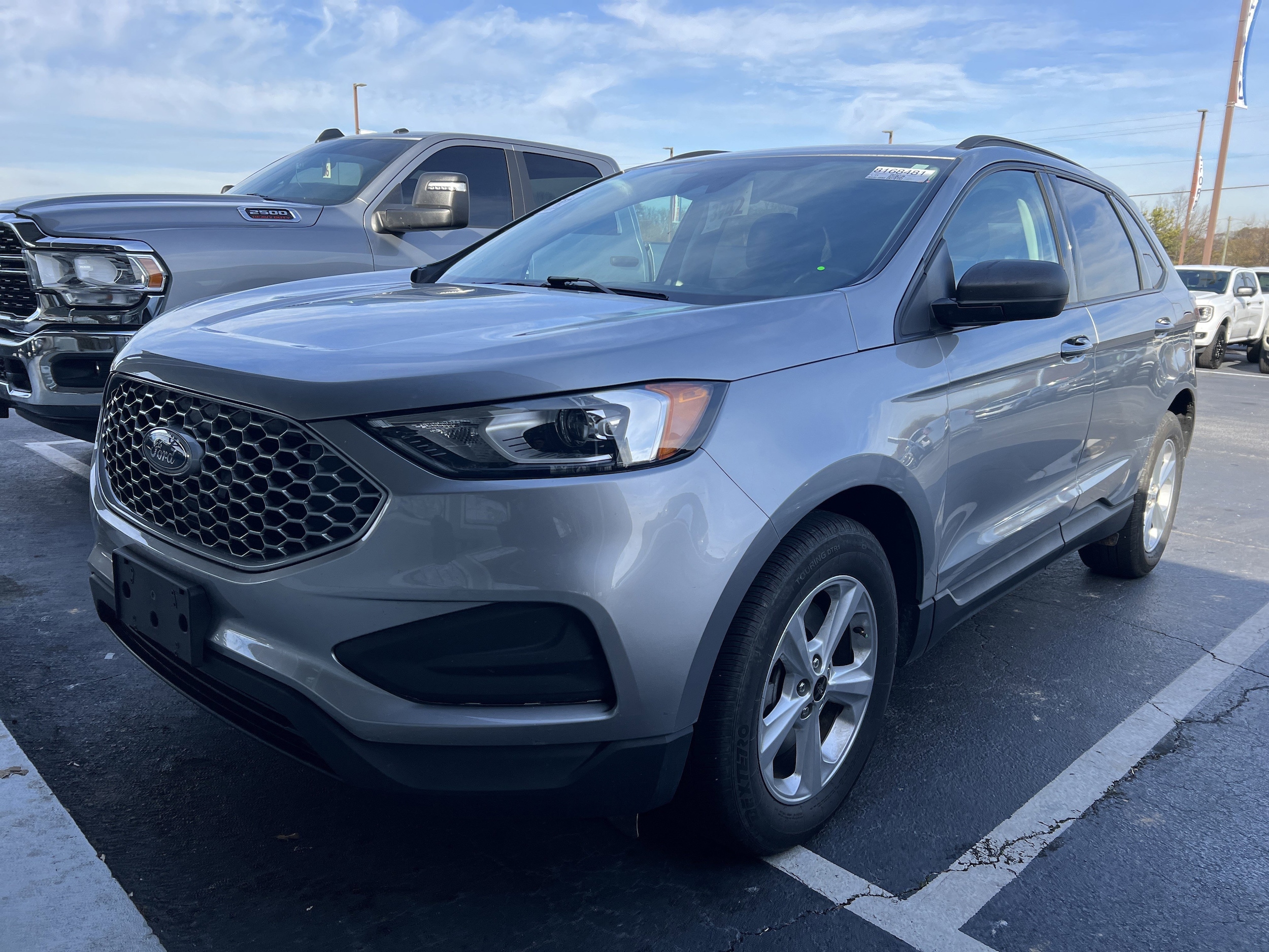 2024 Ford Edge SE's photo