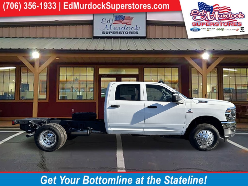 New 2025 Ram 3500 Chassis Cab 3500 TRADESMAN CREW CAB CHASSIS 4X4 60' CA Pickup