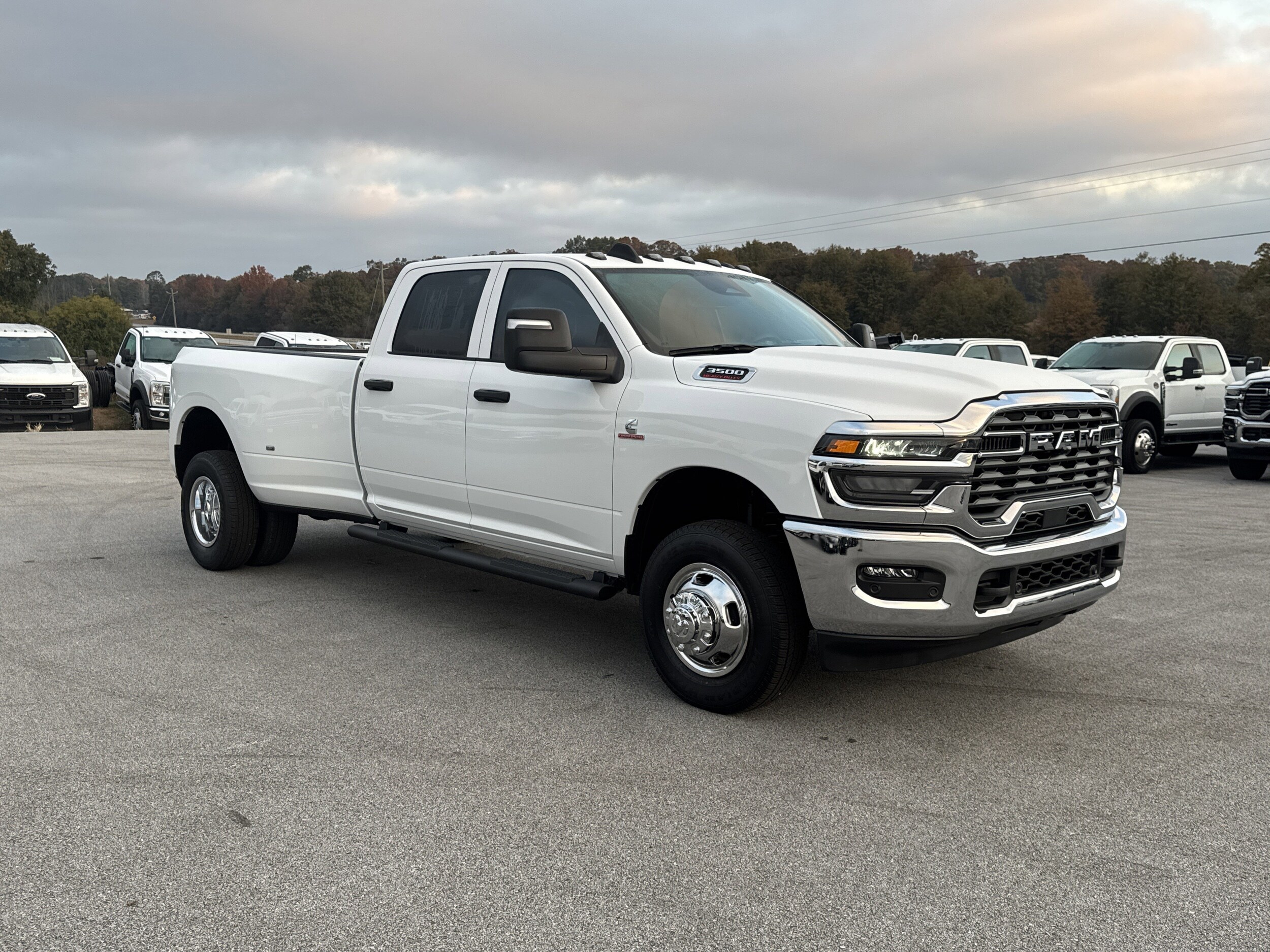 2026 Ram 3500 Tradesman photo 4
