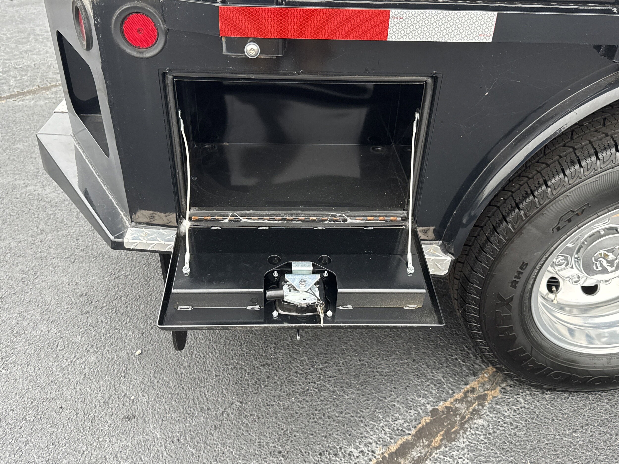 2025 RAM 3500 Chassis Tradesman - Photo 14