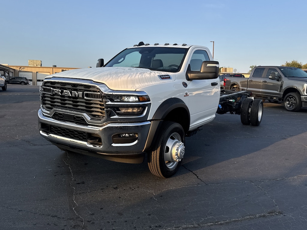 New 2025 Ram 5500 Chassis Cab 5500 TRADESMAN CHASSIS REGULAR CAB 4X4 120' CA Pickup
