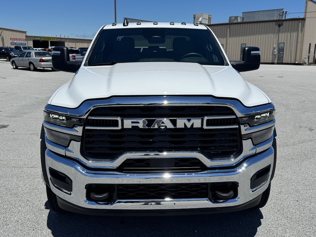 New 2026 Ram 4500 TRADESMAN CHASSIS CREW CAB 4X4 60' CA Pickup