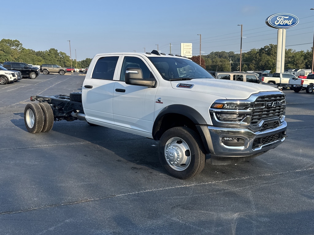 New 2025 Ram 4500 Chassis Cab 4500 TRADESMAN CHASSIS CREW CAB 4X4 84' CA Pickup