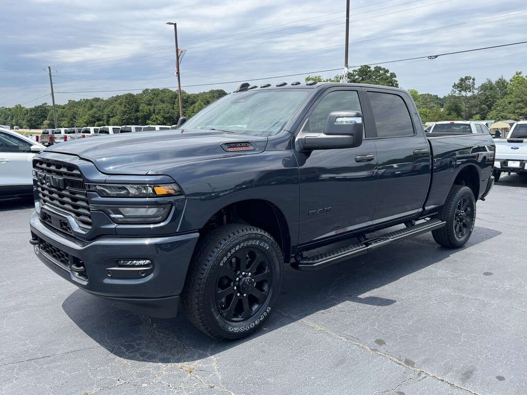 New 2026 Ram 2500 BIG HORN CREW CAB 4X4 6'4 BOX Pickup