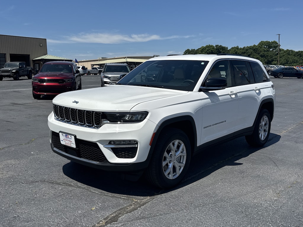 Used 2023 Jeep Grand Cherokee Limited Limited 4x4