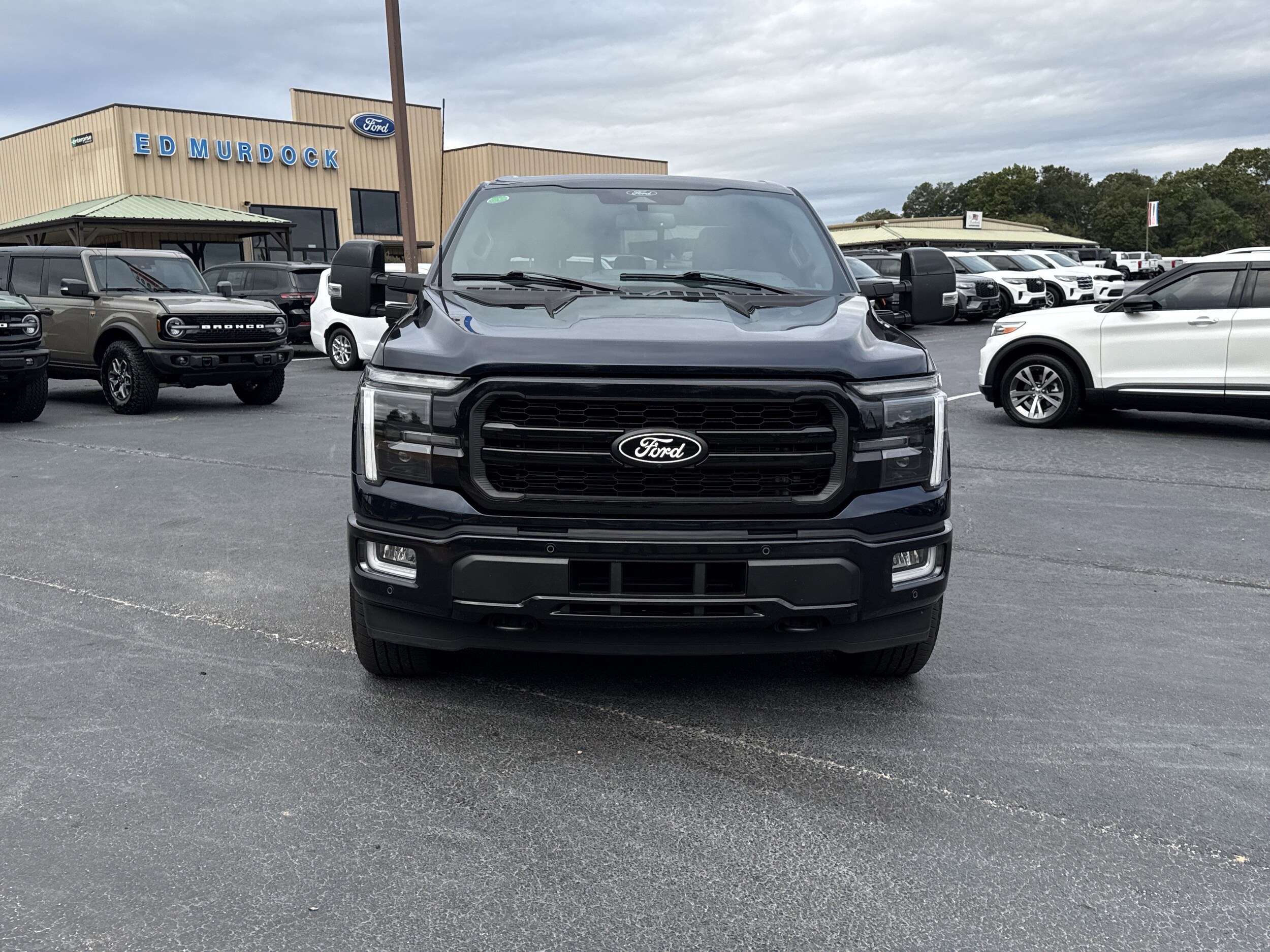 2024 Ford F-150 Lariat photo 2