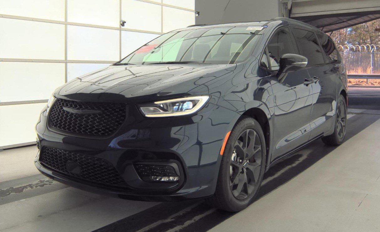 2025 Chrysler Pacifica Limited FWD 