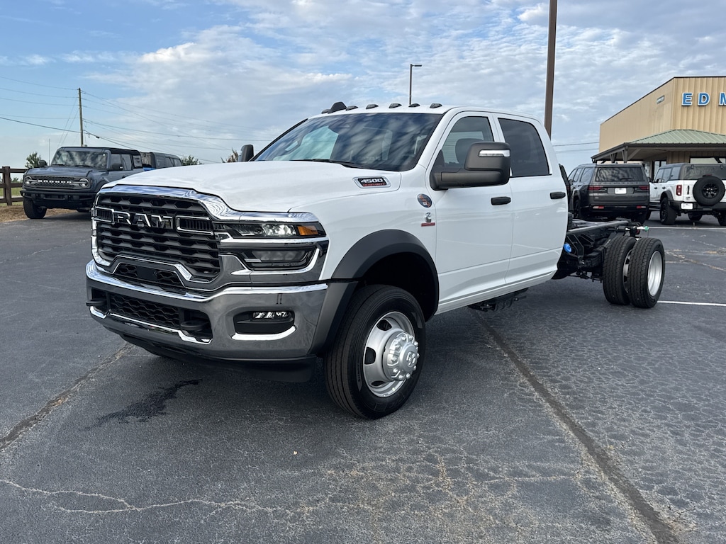 New 2025 Ram 4500 Chassis Cab 4500 TRADESMAN CHASSIS CREW CAB 4X4 84' CA Pickup