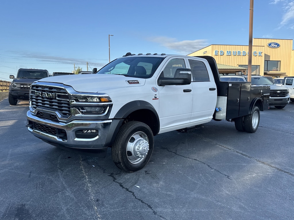New 2025 Ram 4500 Chassis Cab 4500 TRADESMAN CHASSIS CREW CAB 4X4 84' CA Pickup