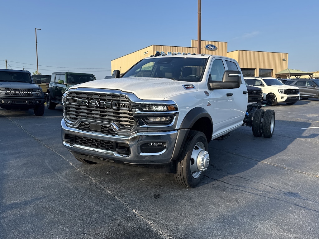 New 2025 Ram 4500 Chassis Cab 4500 TRADESMAN CHASSIS CREW CAB 4X4 84' CA Pickup