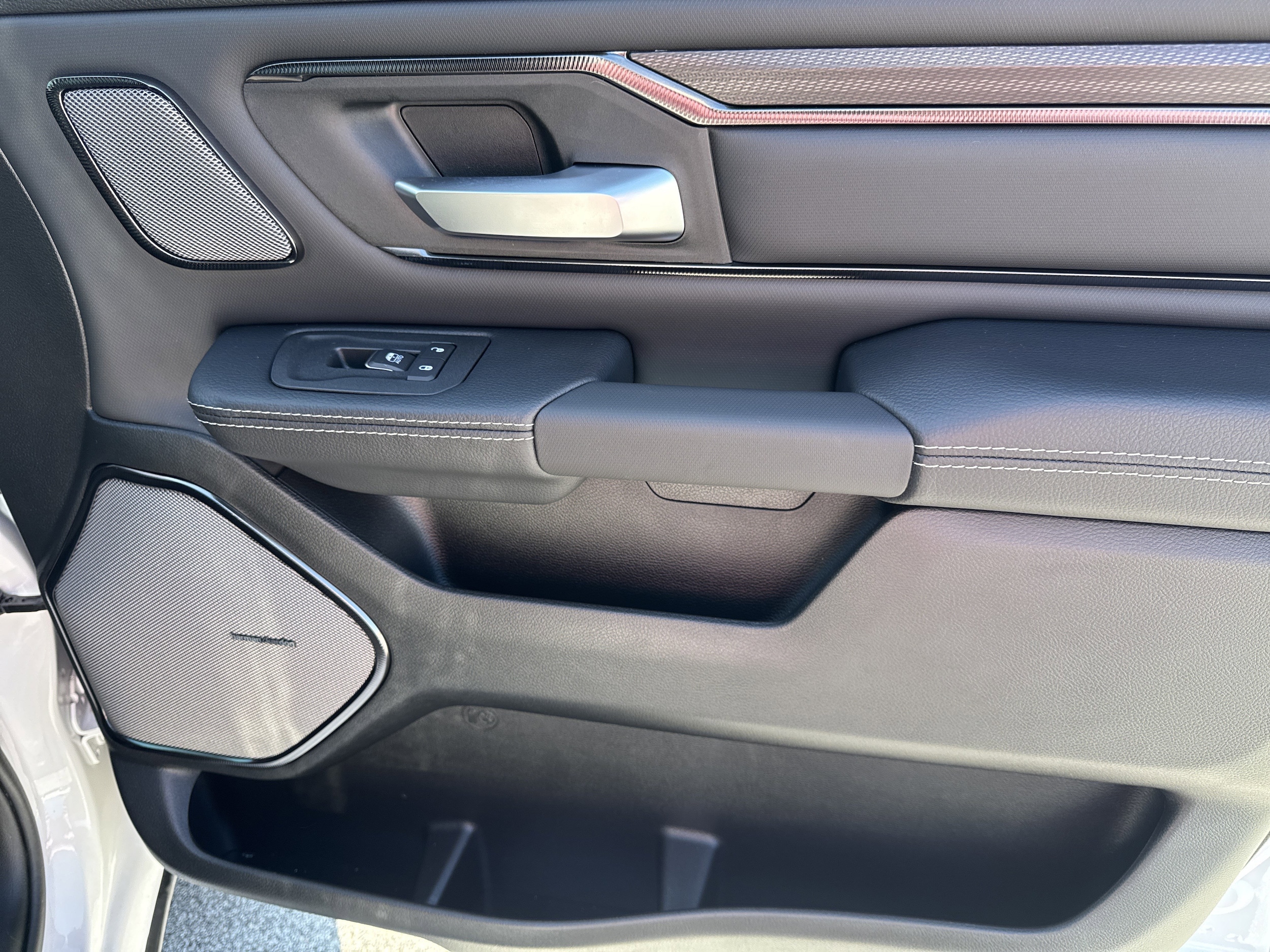 2026 RAM 1500 Rebel - Photo 14