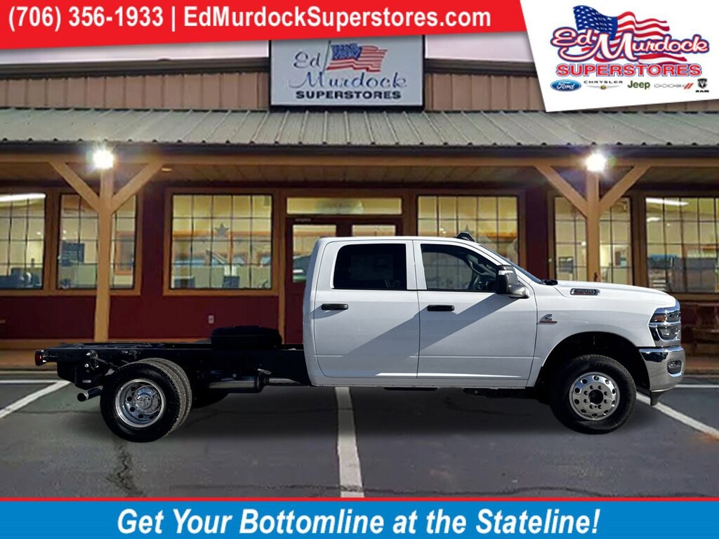 New 2026 Ram 3500 Chassis Cab 3500 TRADESMAN CREW CAB CHASSIS 4X4 60' CA Pickup