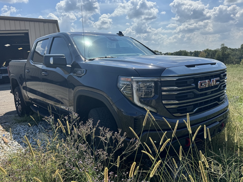 Used 2023 GMC Sierra 1500 AT4 4WD Crew Cab 147 AT4