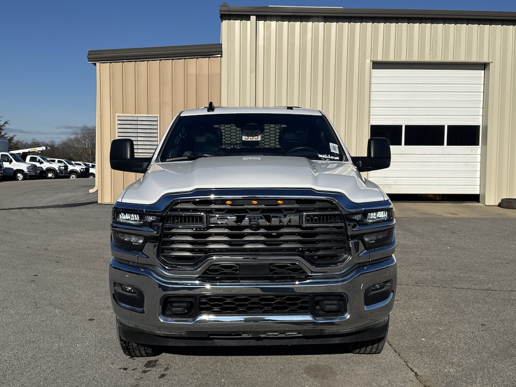 New 2025 Ram 2500 TRADESMAN CREW CAB 4X4 8' BOX Pickup