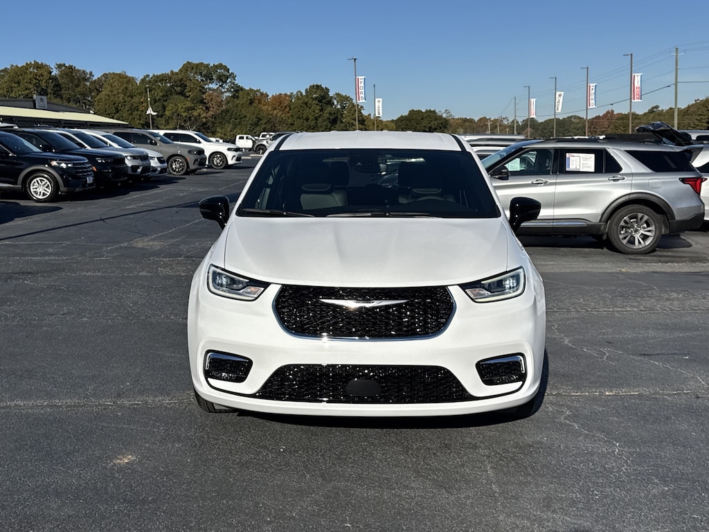 New 2026 Chrysler Pacifica SELECT Passenger Van