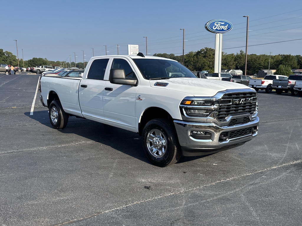 New 2026 Ram 2500 TRADESMAN CREW CAB 4X4 8' BOX Pickup