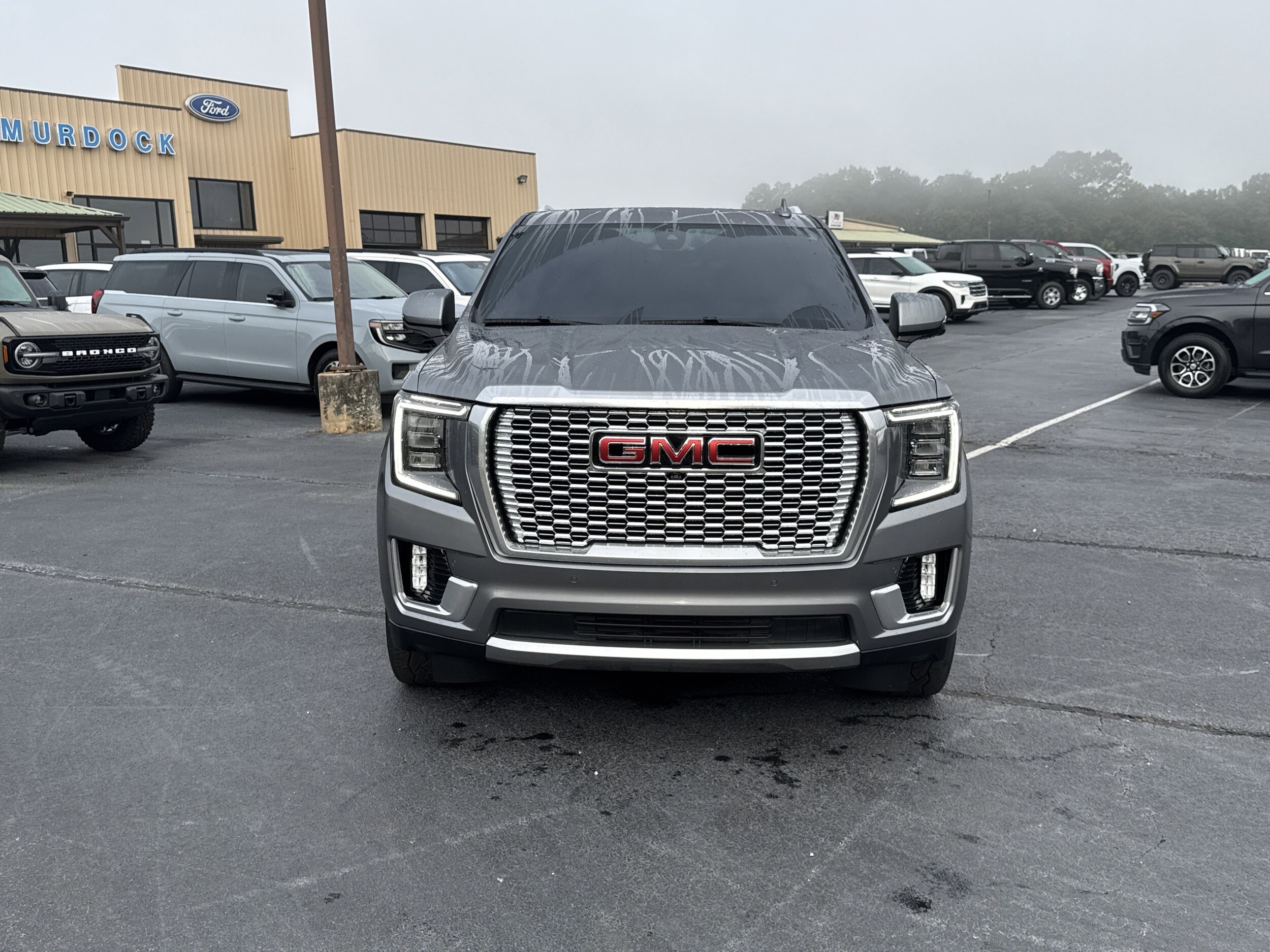 2021 Gmc Yukon Denali photo 3