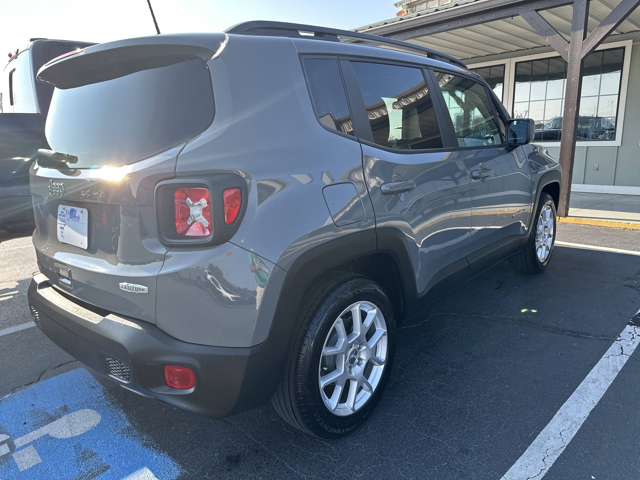 2021 Jeep Renegade Latitude photo 2