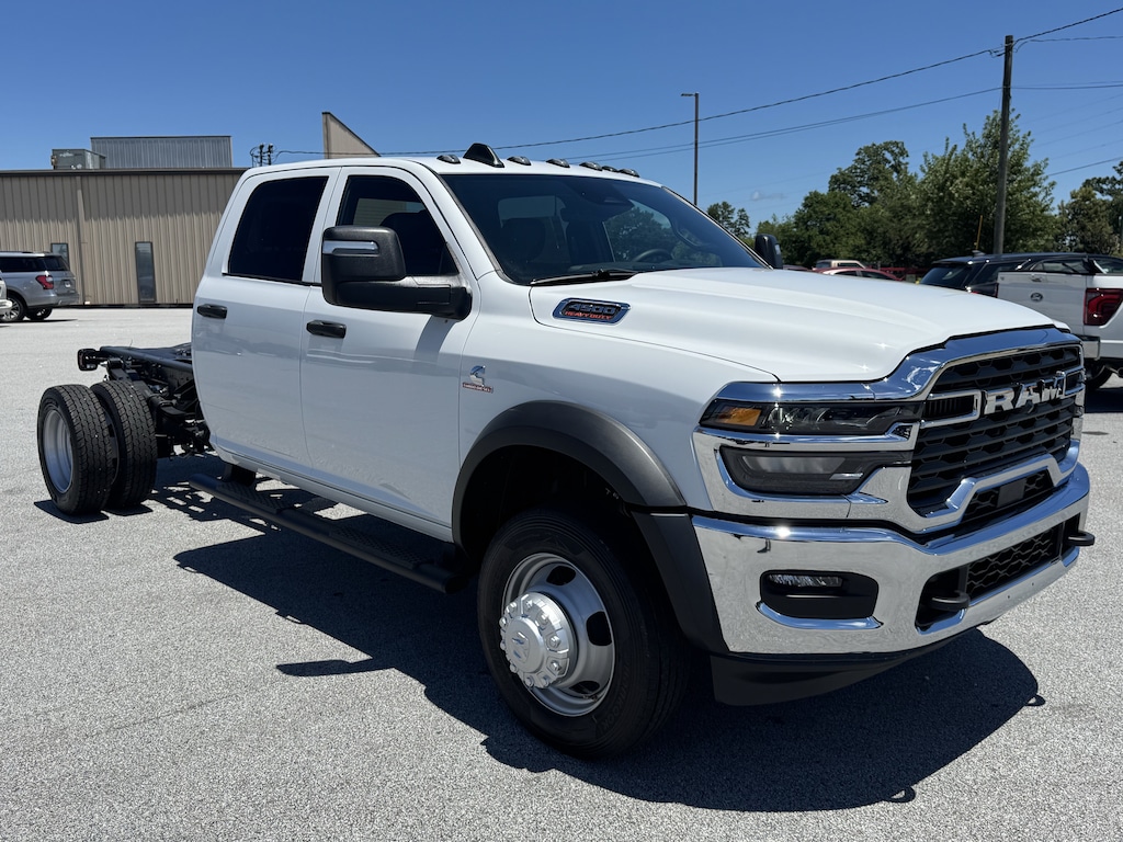 New 2026 Ram 4500 TRADESMAN CHASSIS CREW CAB 4X4 60' CA Pickup