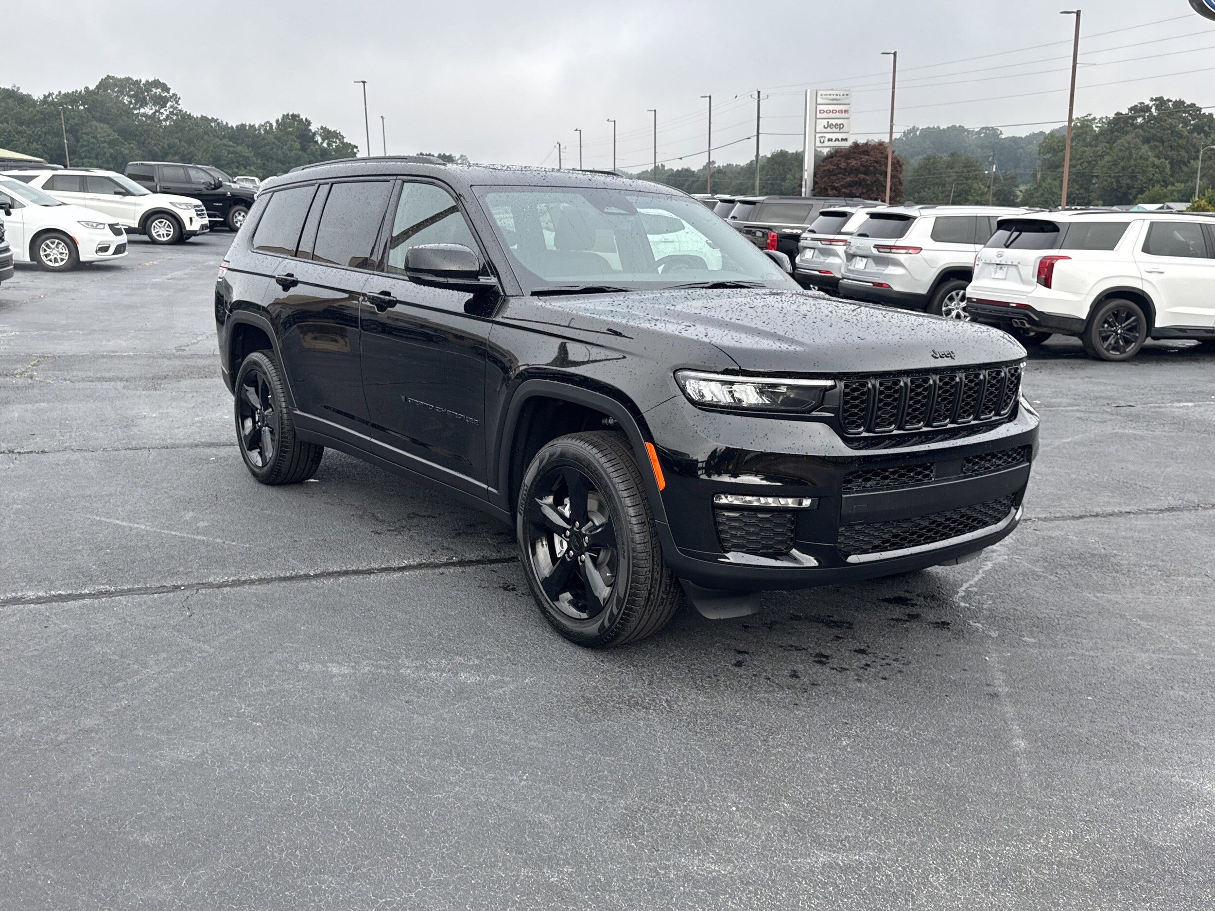 2025 Jeep Grand Cherokee Limited photo 4