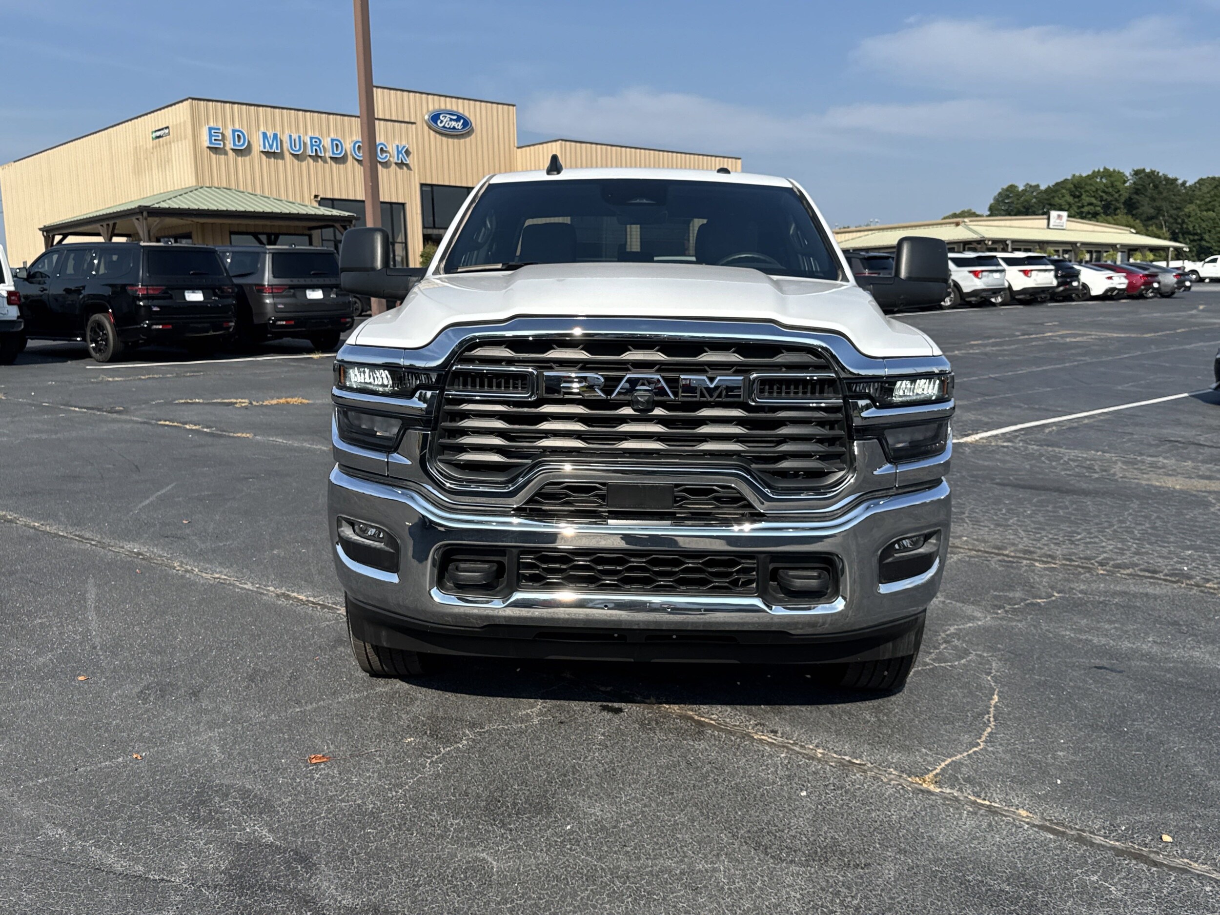 2025 Ram 2500 Tradesman photo 3