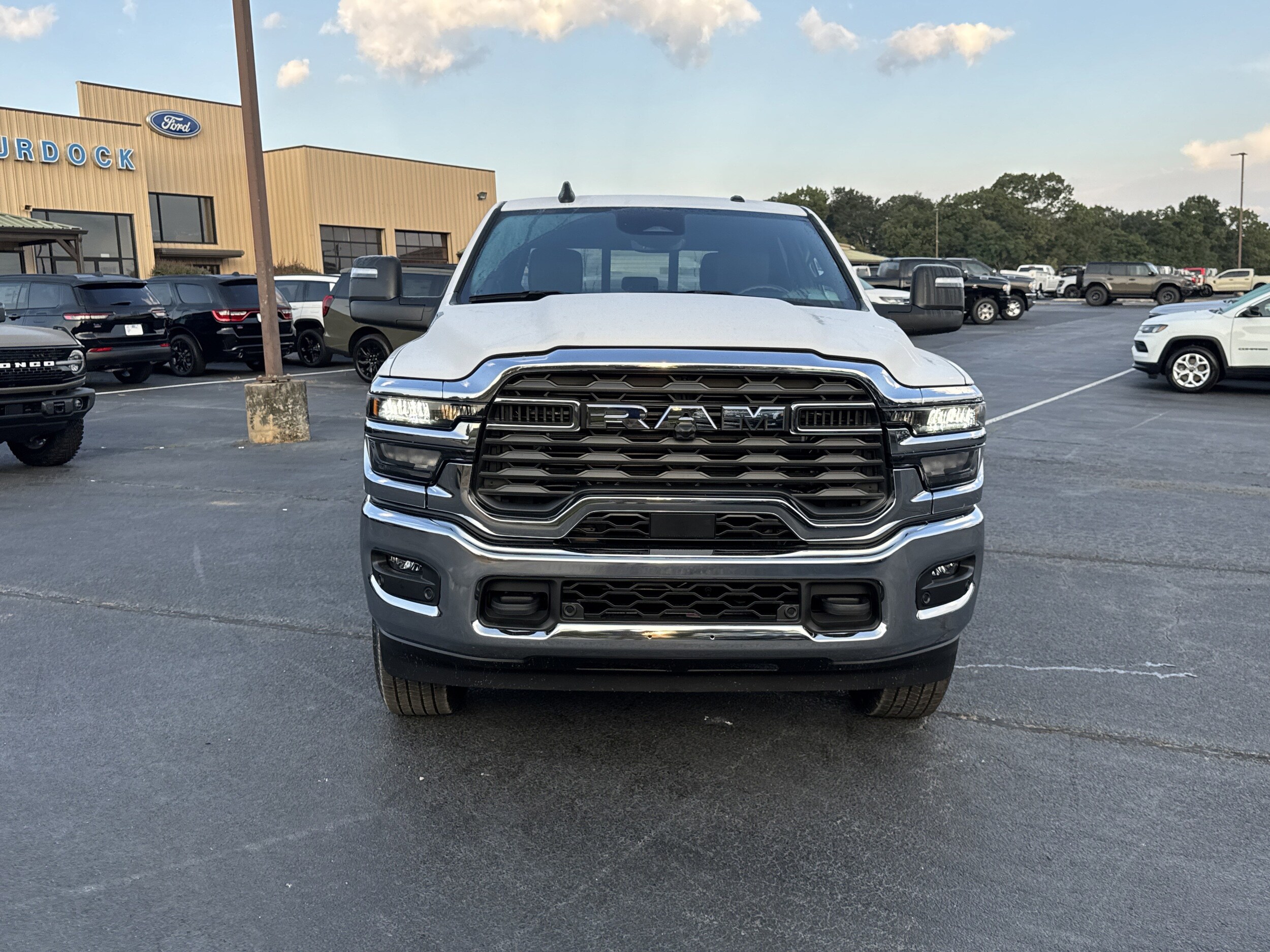 2025 Ram 2500 Tradesman photo 3
