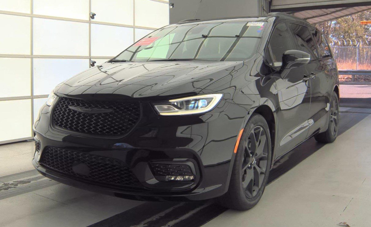 2025 Chrysler Pacifica Limited FWD 