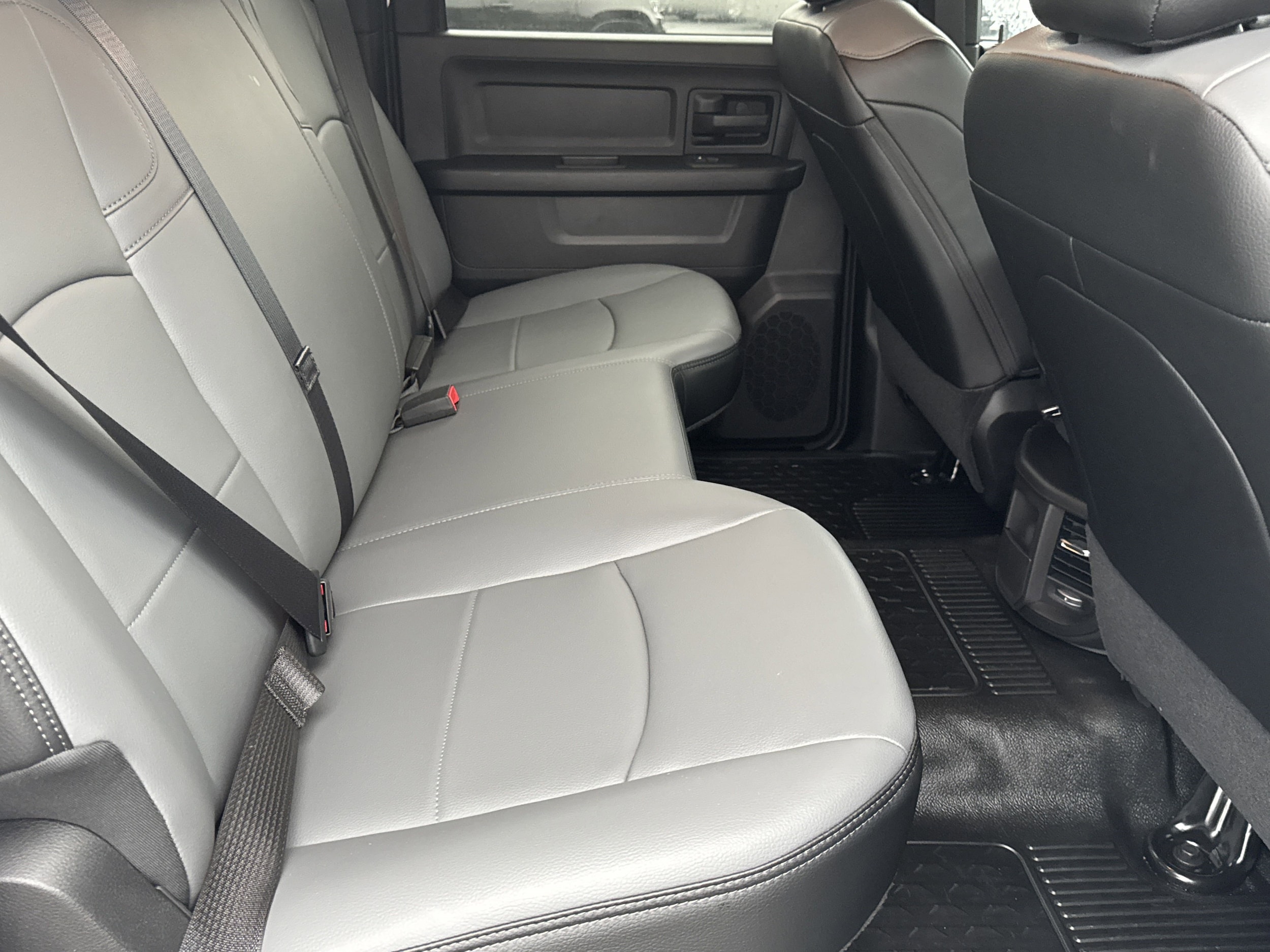 2025 RAM 3500 Chassis Tradesman - Photo 18