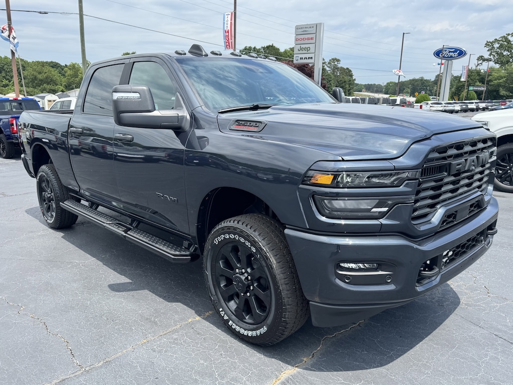 New 2026 Ram 2500 BIG HORN CREW CAB 4X4 6'4 BOX Pickup