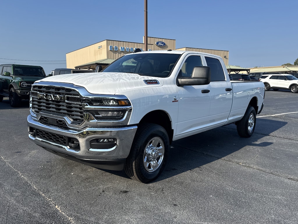 New 2026 Ram 2500 TRADESMAN CREW CAB 4X4 8' BOX Pickup