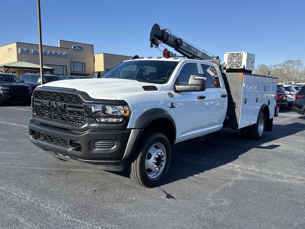 New 2024 Ram 5500 Chassis Cab 5500 TRADESMAN CHASSIS CREW CAB 4X4 84' CA Pickup